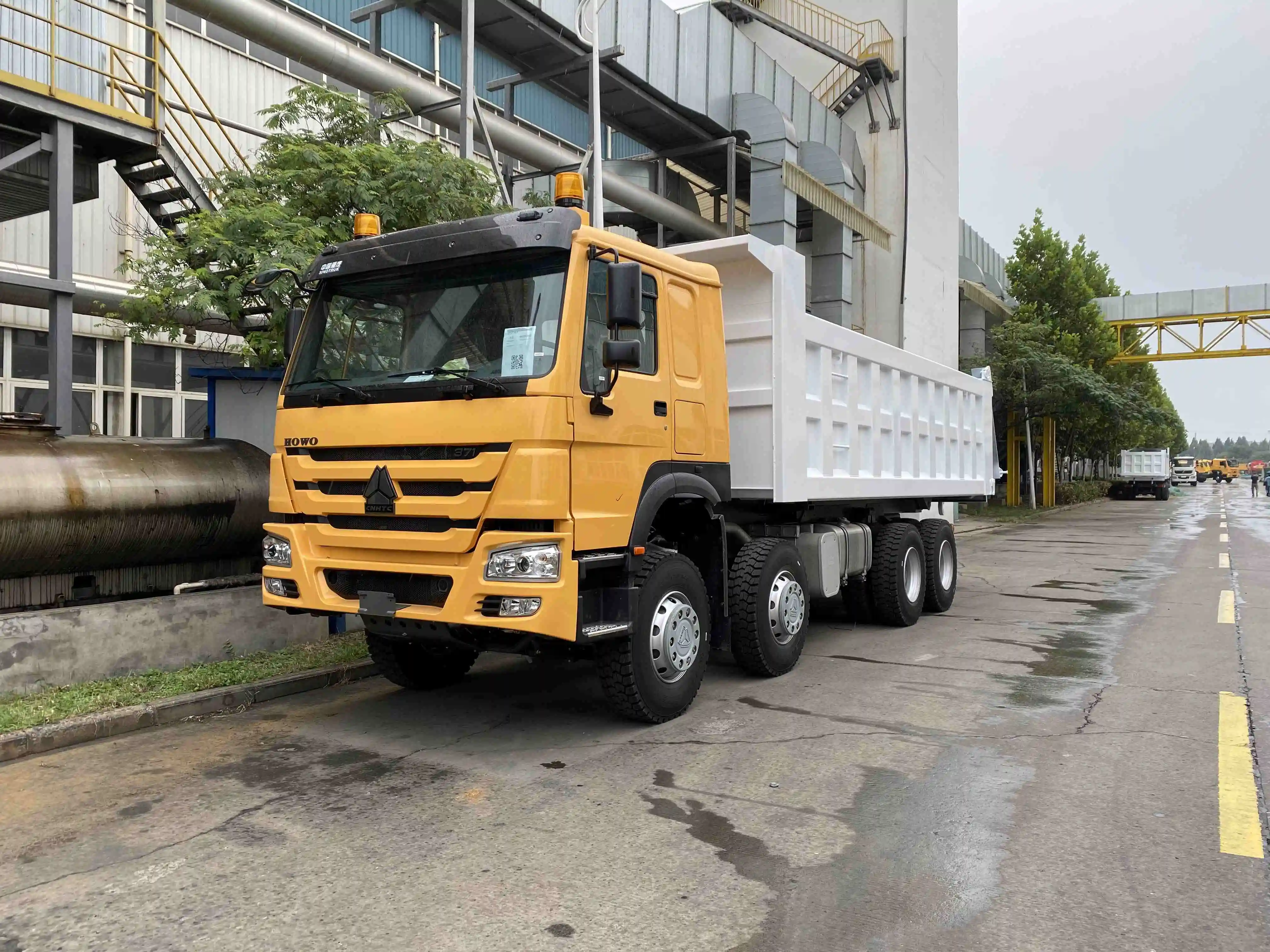 HOWO 2023 Year 400 HP New Model RHD/LHD 10 Wheels and 12 Wheel Dump Truck for Sale
