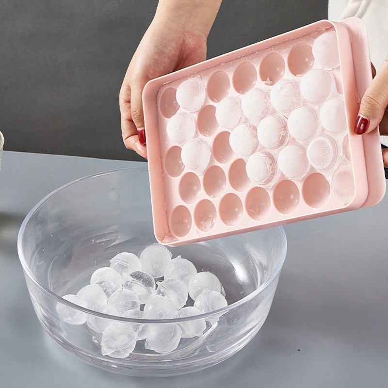 Portable Round Ice Ball Maker Mold Ice Cube Tray with Lid for Freezer Sphere Ice Chilling Cocktail Whiskey Tea Coffee