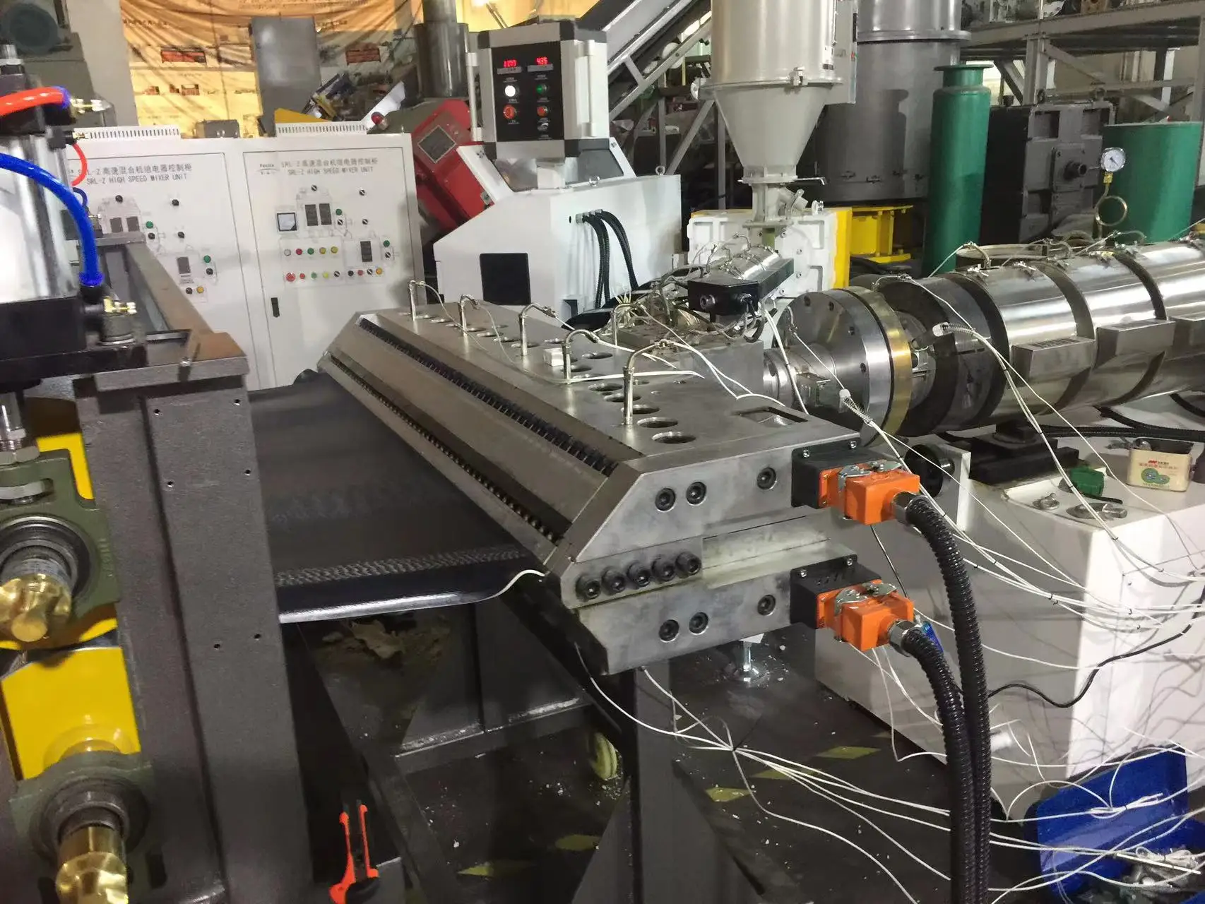 Fosita Plastic PVC ASA  Roof Tiles Extruder Extrusion Line Making Machine