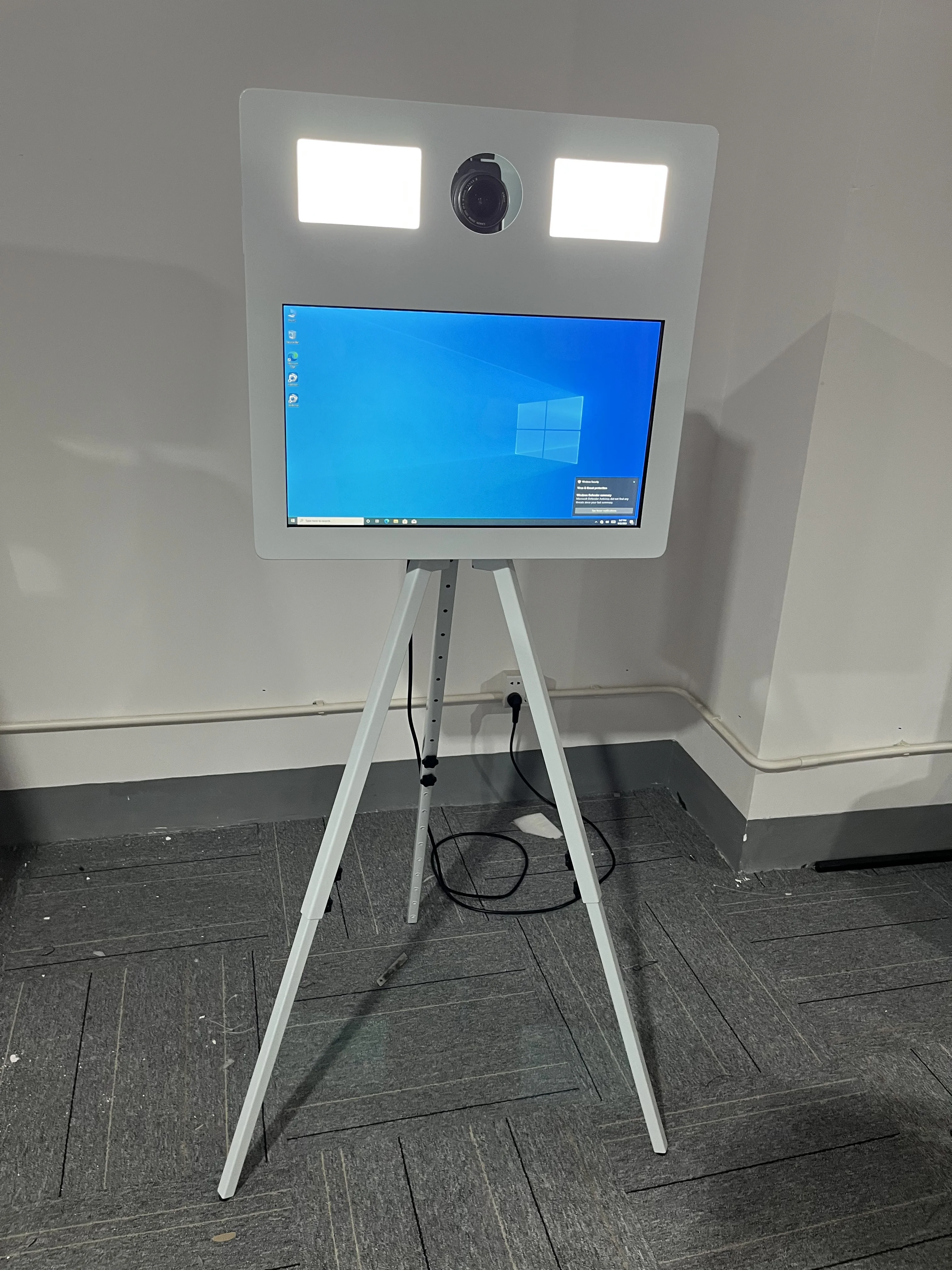 21.5 inch Touch Screen Square Tripod SLR Camera Photo Booth