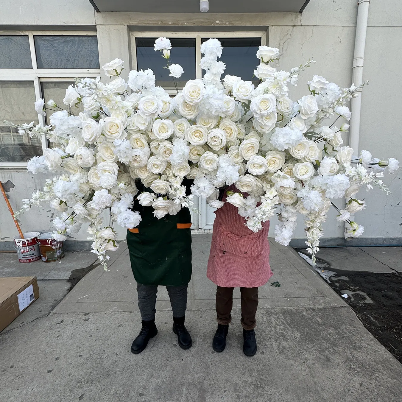 IFG Beautiful and Natural Artificial Wedding Flower Arch White Roses Fabric Backdrop