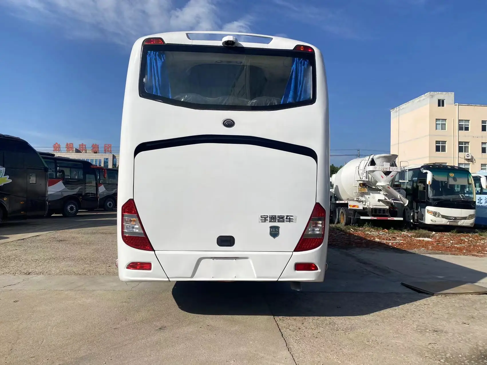 2024 Luxury 35 Seats Travel City School Used Coach Bus for Sale
