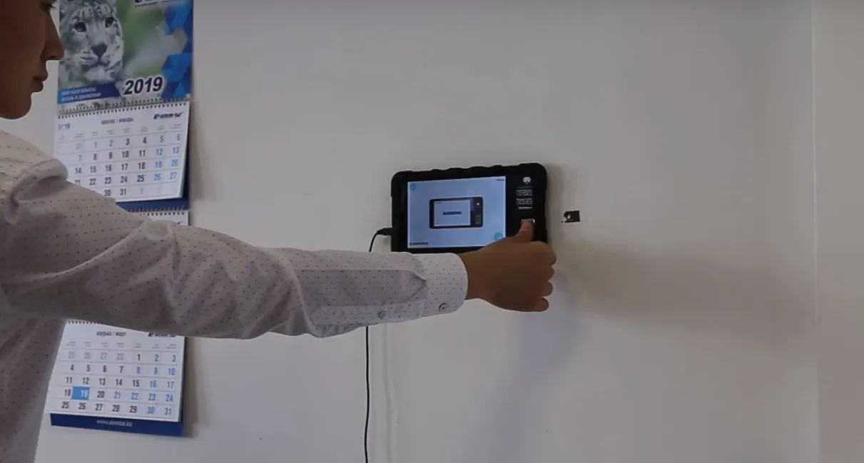 
2020 New Portable Android GPS RFID Touch Screen Fingerprint BiometricTablet for Time Attendance(HF-FP07) 