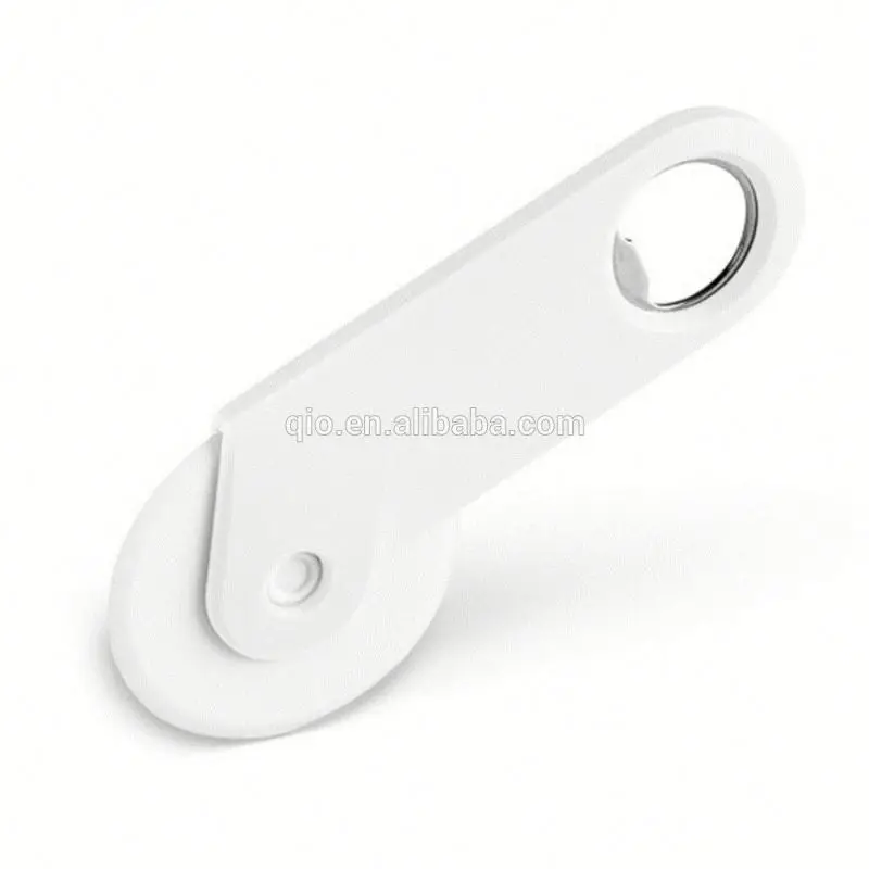 Amaozn Hot Sale Eco-Friendly Plastic Kitchen Tools Pizza Cheese wheel Cutter  With bottle opener