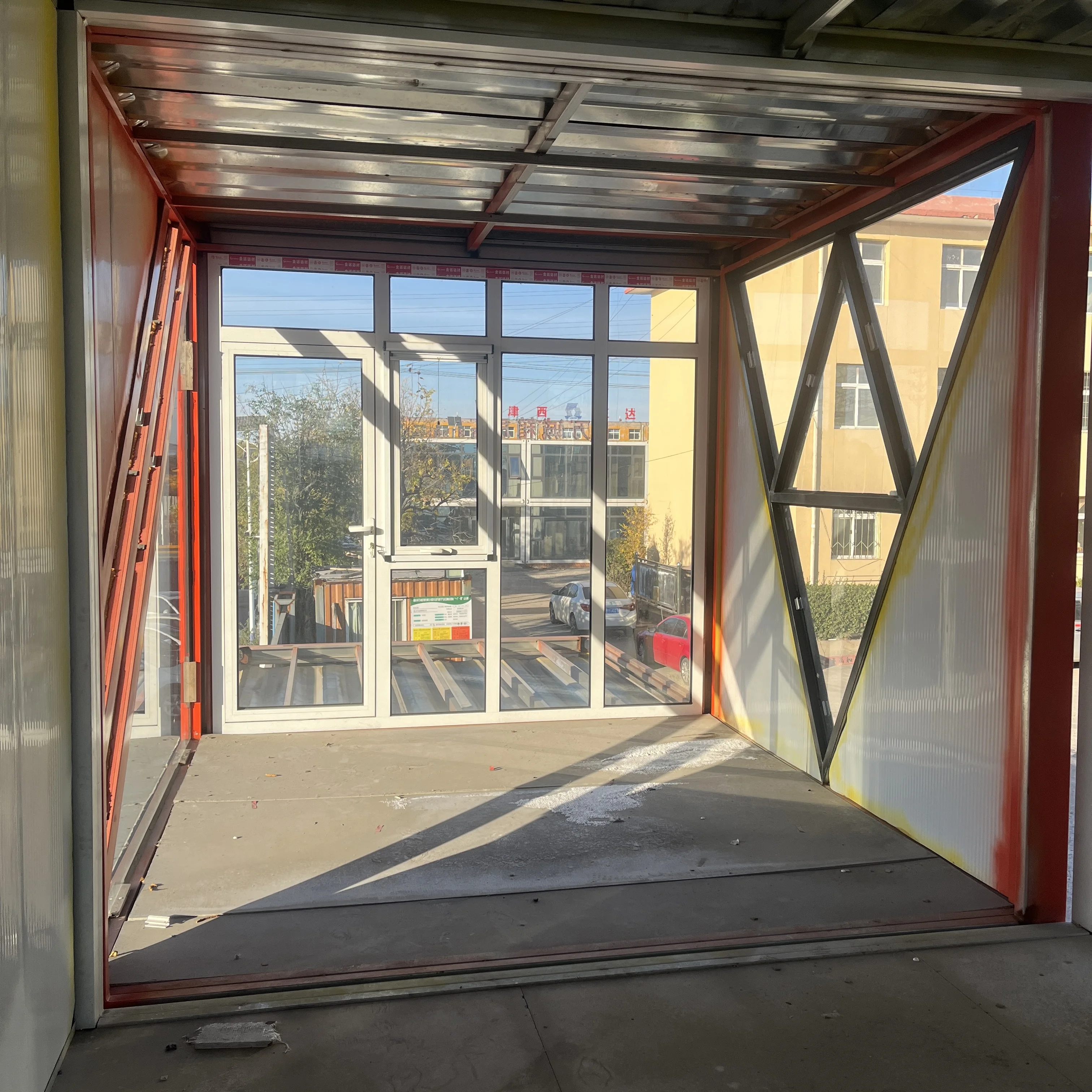 Welded 20ft 40ft Prefabricated Houses Custom Color Flat Pack Expandable Containers Home Use Bathroom Made Sandwich Panel