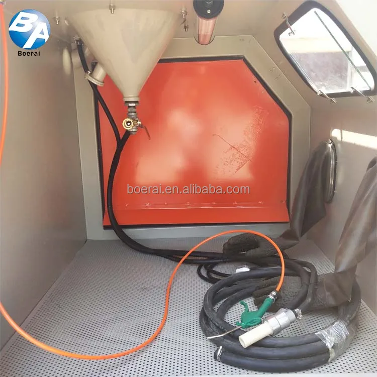 Cyclone Manufacturing Sandblasters / Dry hand closed sandblast