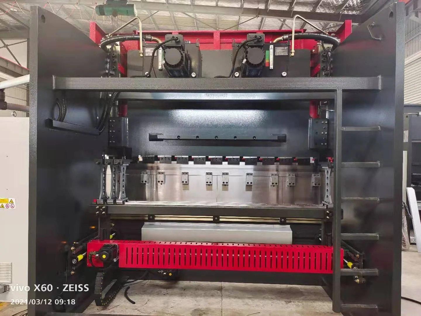 8 + 1 Ось DELEM DA66T контроллер HPB- 220Ton3200 листовой металл Cnc гибочный станок для