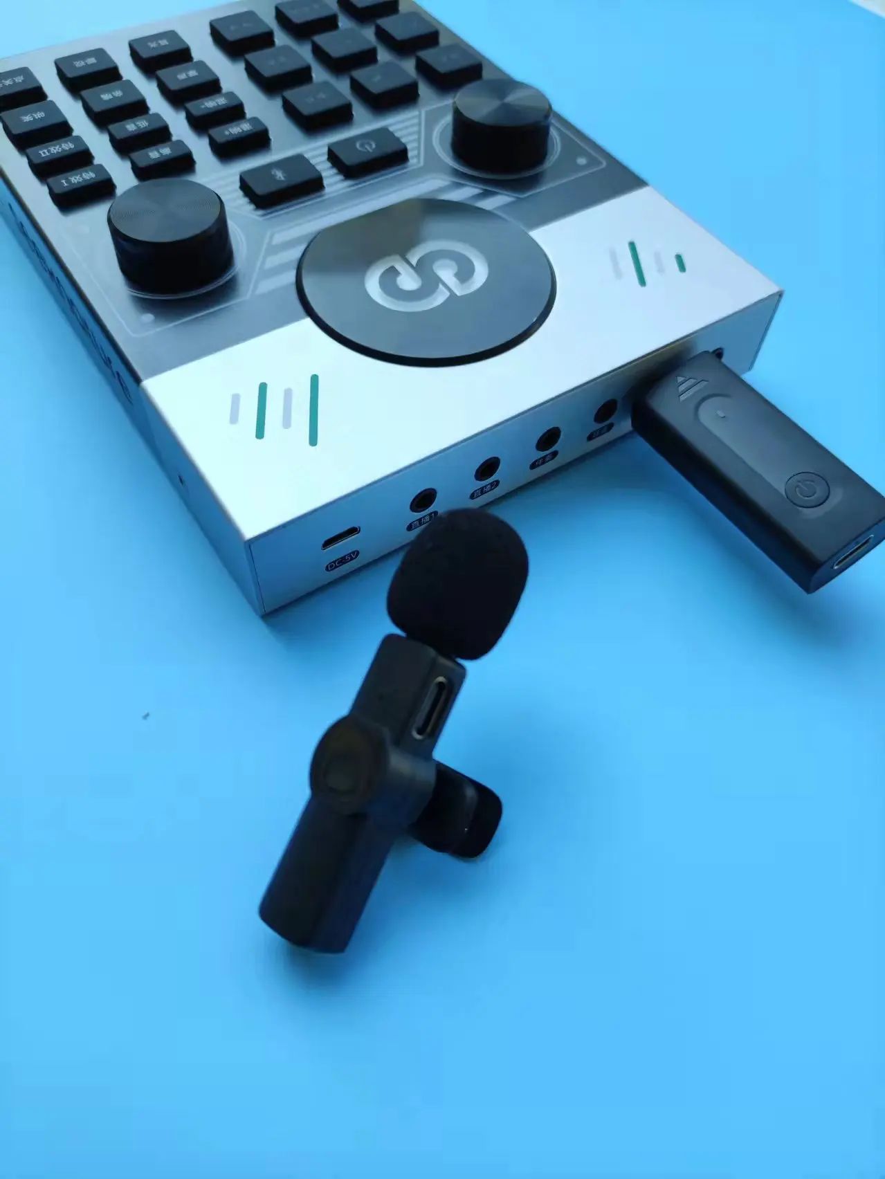 K35 Lavalier Wireless Microphone 3.5mm Round Jack Automatic Noise Reduction Cordless Outdoor Live Radio Wireless Microphone