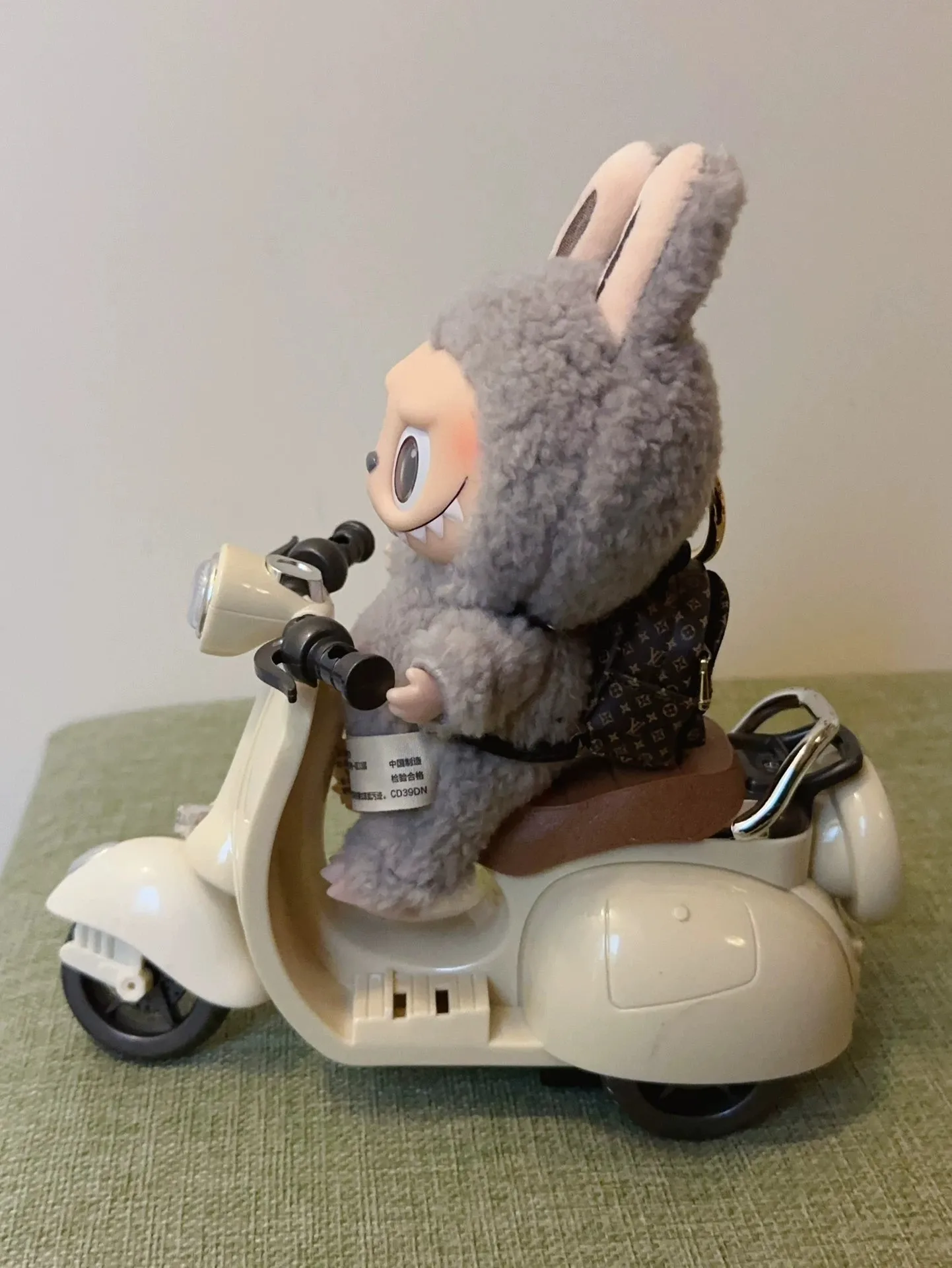 Factory wholesale macaron colors dolls accessories for the monsterss dolls labubu dolls accessories