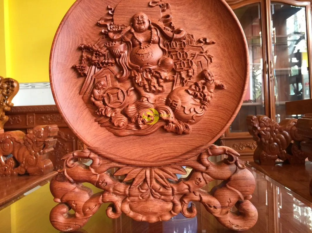 
Decorative plate with feng shui carvings cheap 