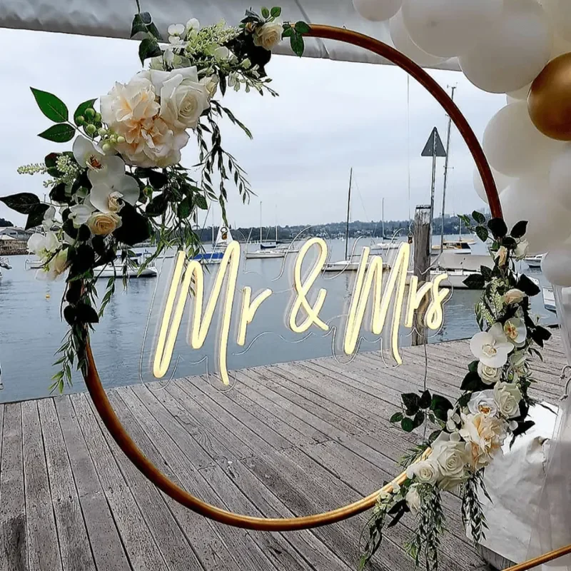 Drop Shipping Product Mr&Mrs Neon Sign High Quality LED Acrylic