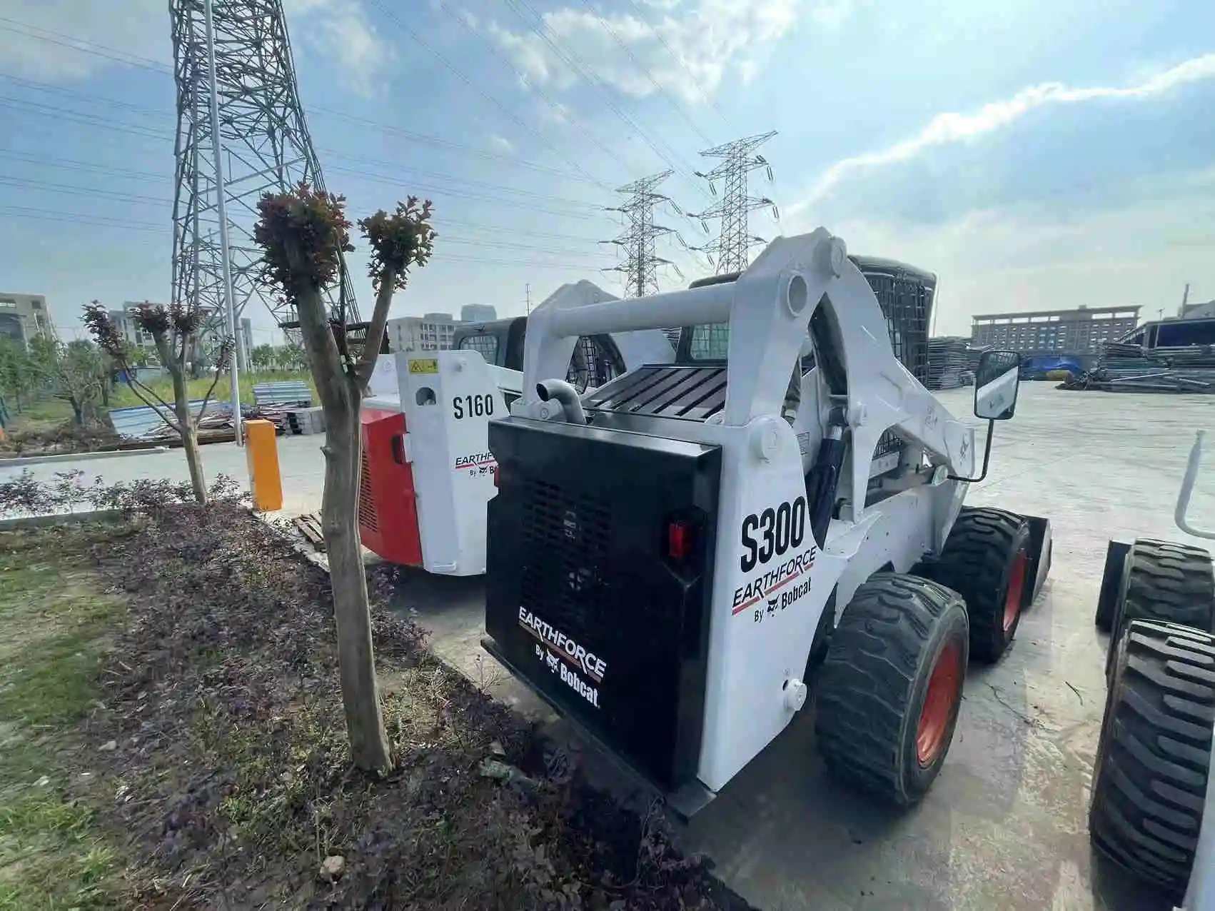 Bobcat S300 мини 3 тонны лидер продаж подержанный погрузчик хорошее качество низкая цена