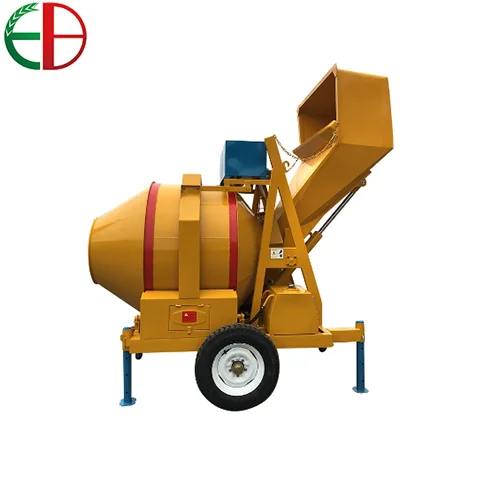 Небольшой Бетономешалка транспортирующий насос интегрированный смесительный и перетаскивающий для сельского использования смешивая Транспортировочная Интегрированная машина