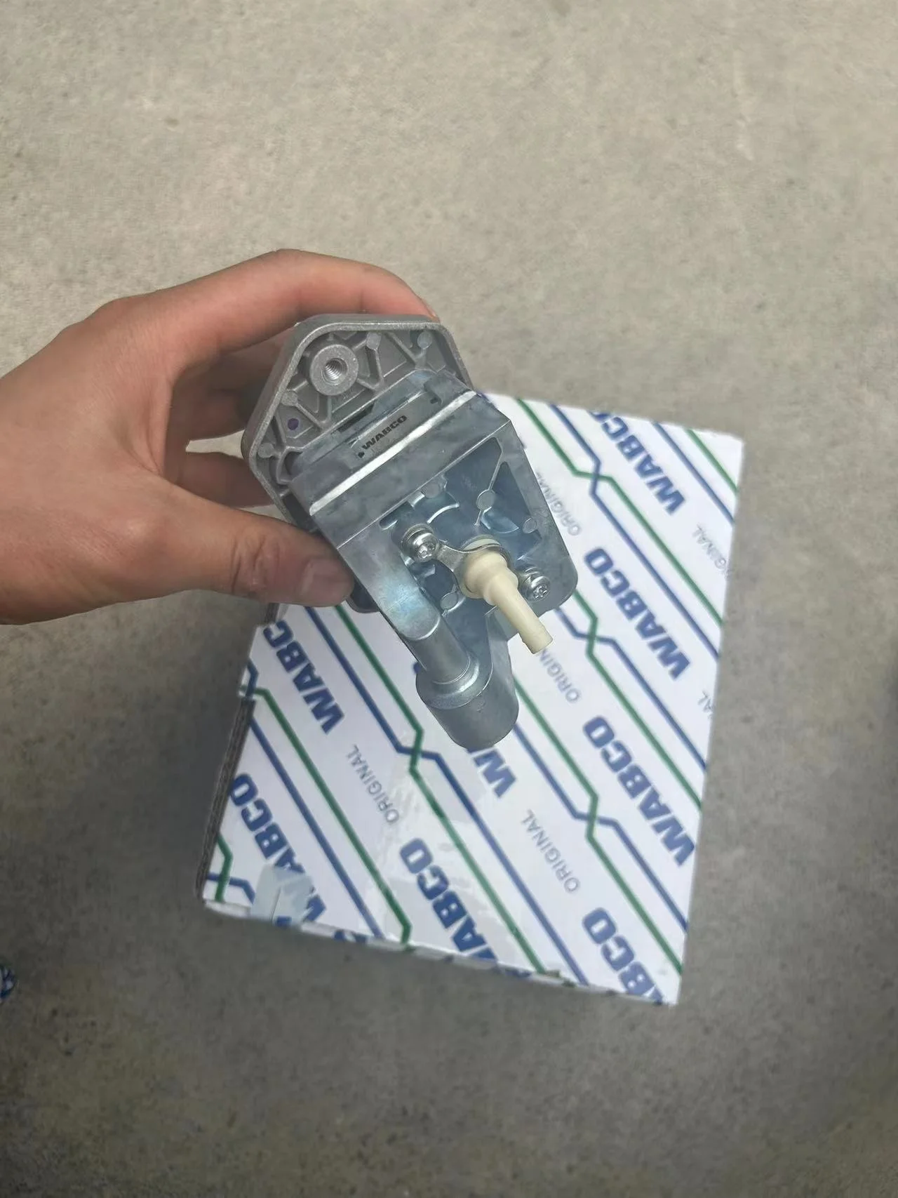 WABCO 9617230400 ручной тормозной клапан 7420763929 20763929 V-OLVO S-CANIA DAF европейские запчасти для грузовиков