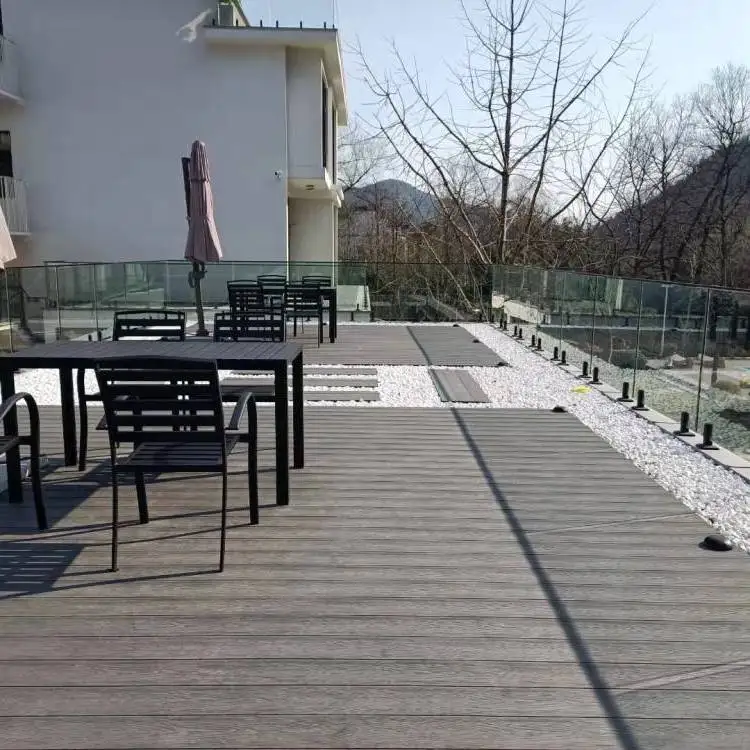 New designed Outdoor Engineering anti-scratch/UV sanding capped wpc floor composite decking patio decking