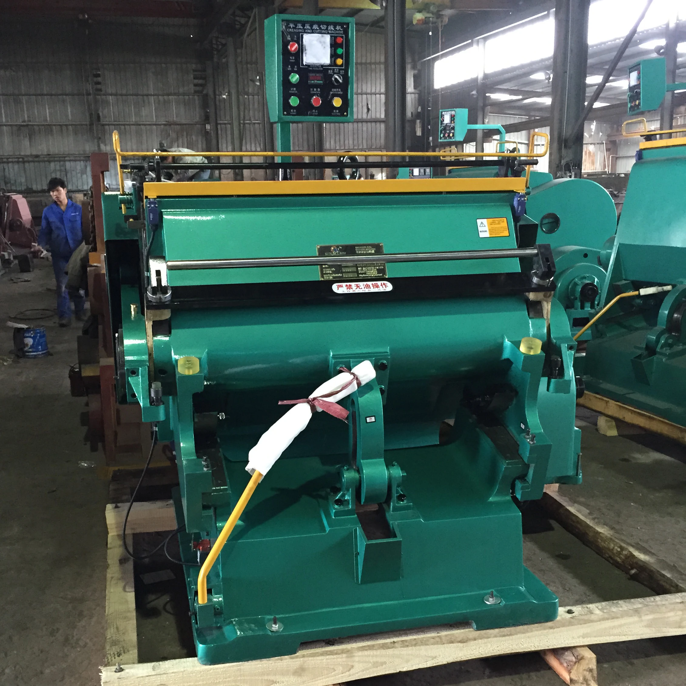 cardboard pizza corrugated carton box making machine