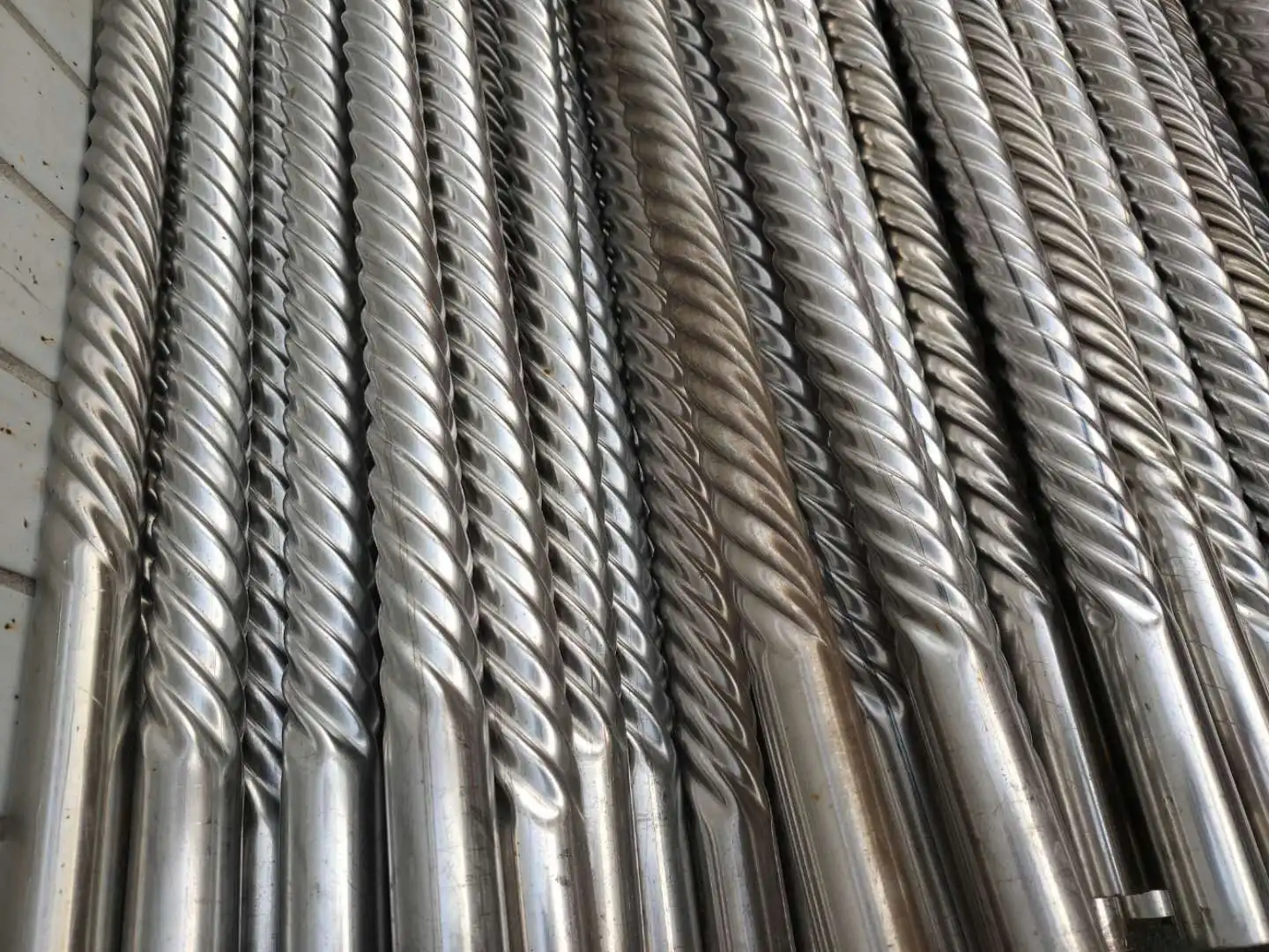 Spiral Corrugated Posttension Pipe Machine Copper Heat Exchanger Making