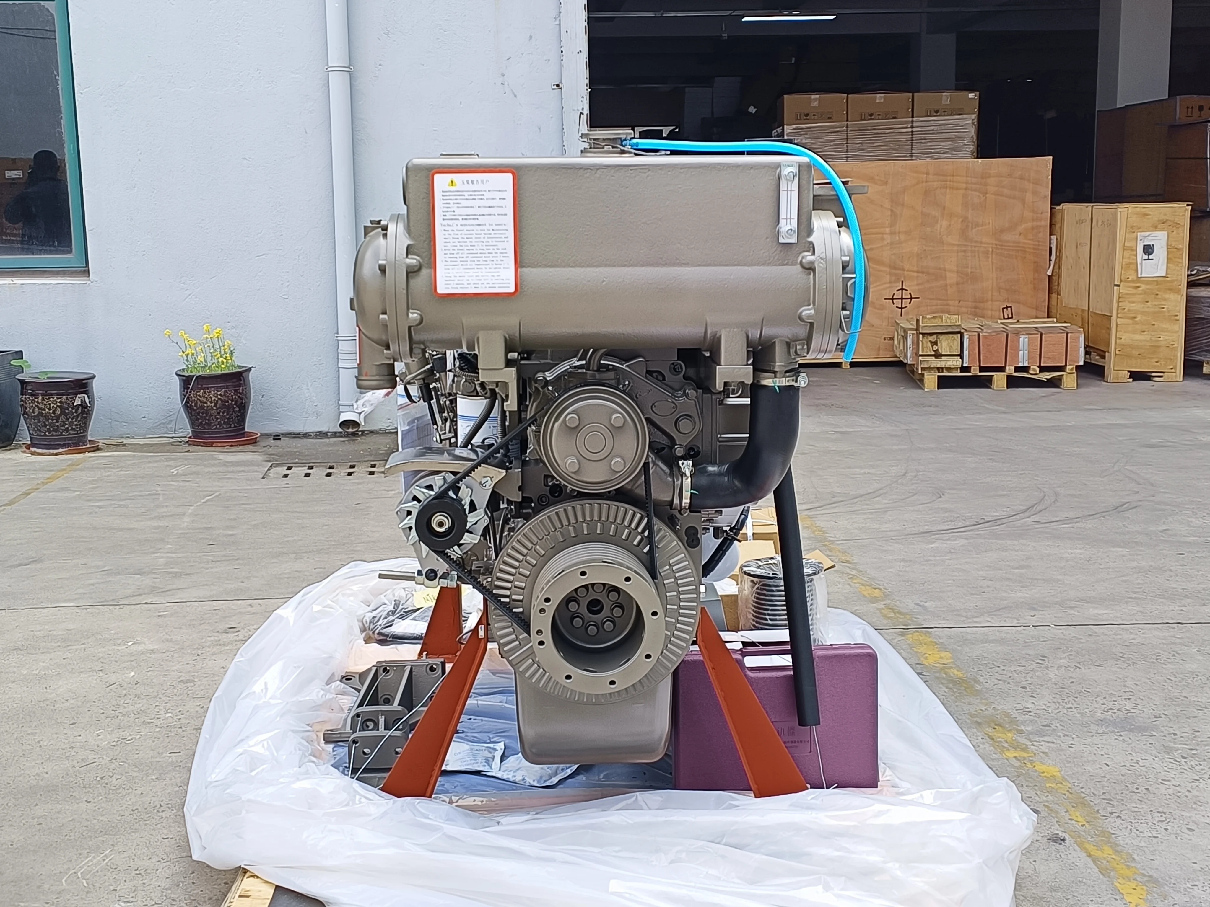 Best price YC6MJ410L-C20 Marine Diesel Engine water cooled motor 300 kw/1800 rpm for boat use