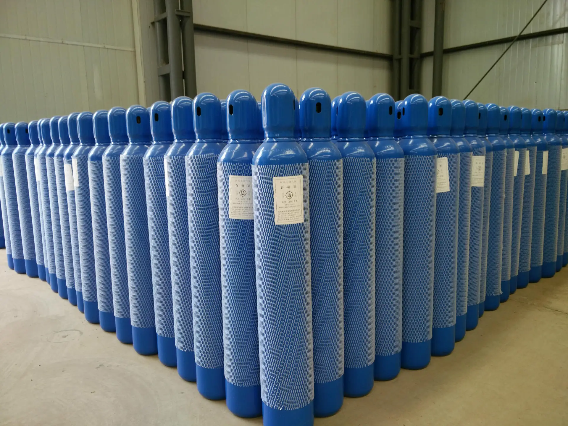 China professional manufacture 40l high purity empty refillable co2 gas bottle/oxygen gas cylinder