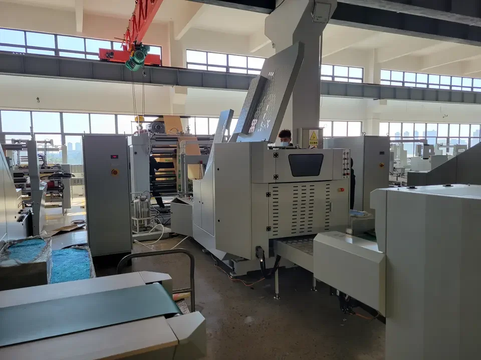 30-220pcs/min 380V Motor PLC CHAOKE square bottom kraft paper bag making machine manufacturer for making kraft paper bag