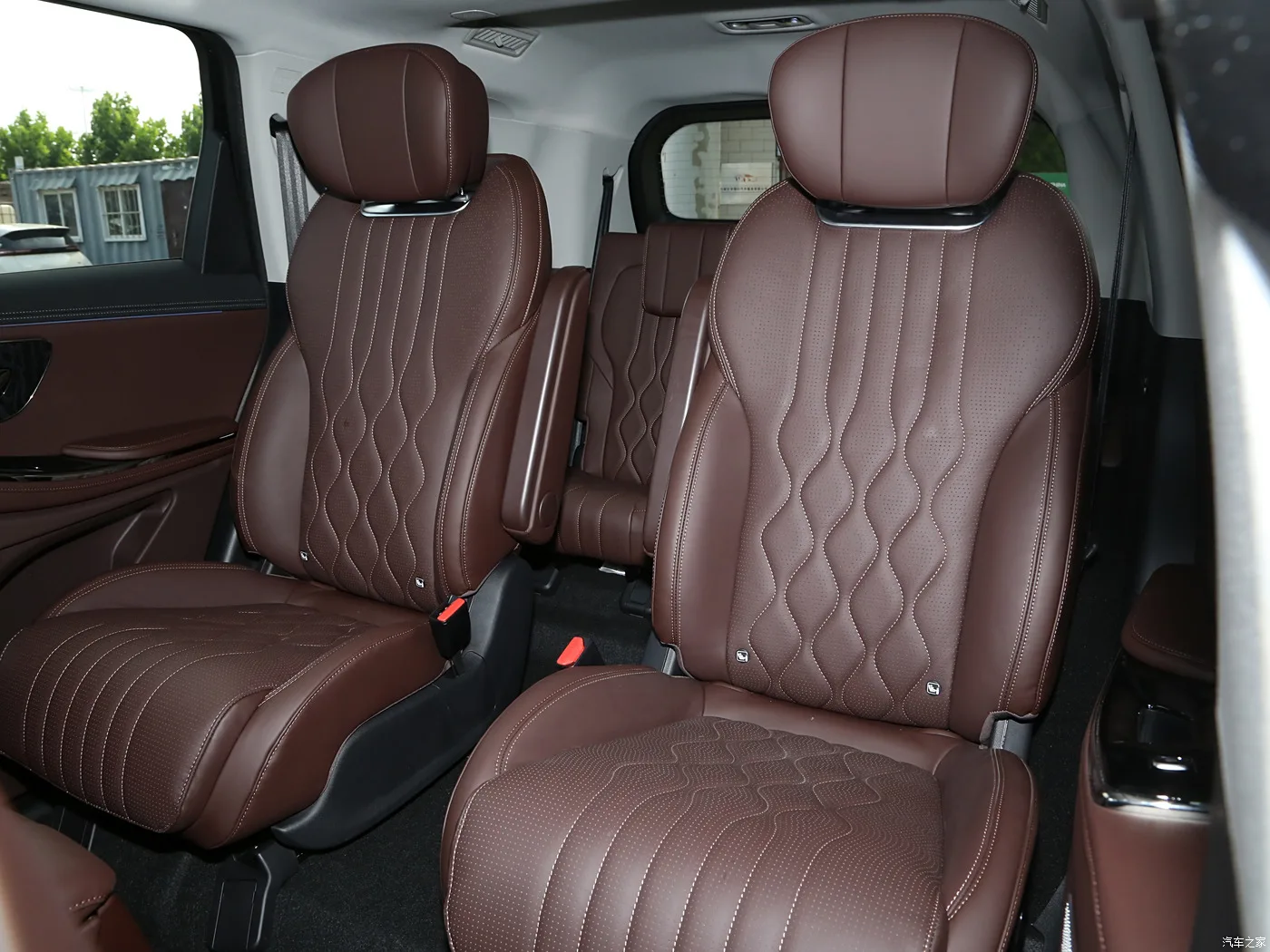 2025 Latest Exeed VX Medium Large Five door Seven seater SUV 2.0T 261 horsepower L4 Turbocharged Front wheel Drive Made In China