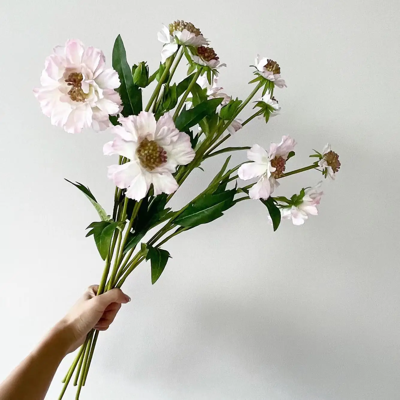 57cm Hot Sell Manufacturer Wheel Chrysanthemum Wholesale High Quality Landscaping Artificial Flowers Decor Wheel Chrysanthemum