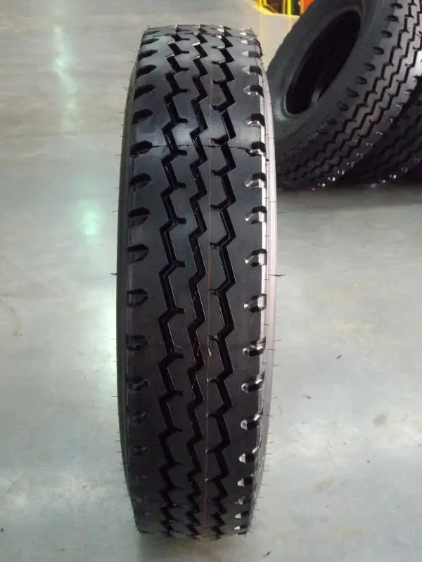 China New Radial Truck Tyres 215/75r17.5 235/75r17.5 High Quality Best Price 295/75r22.5