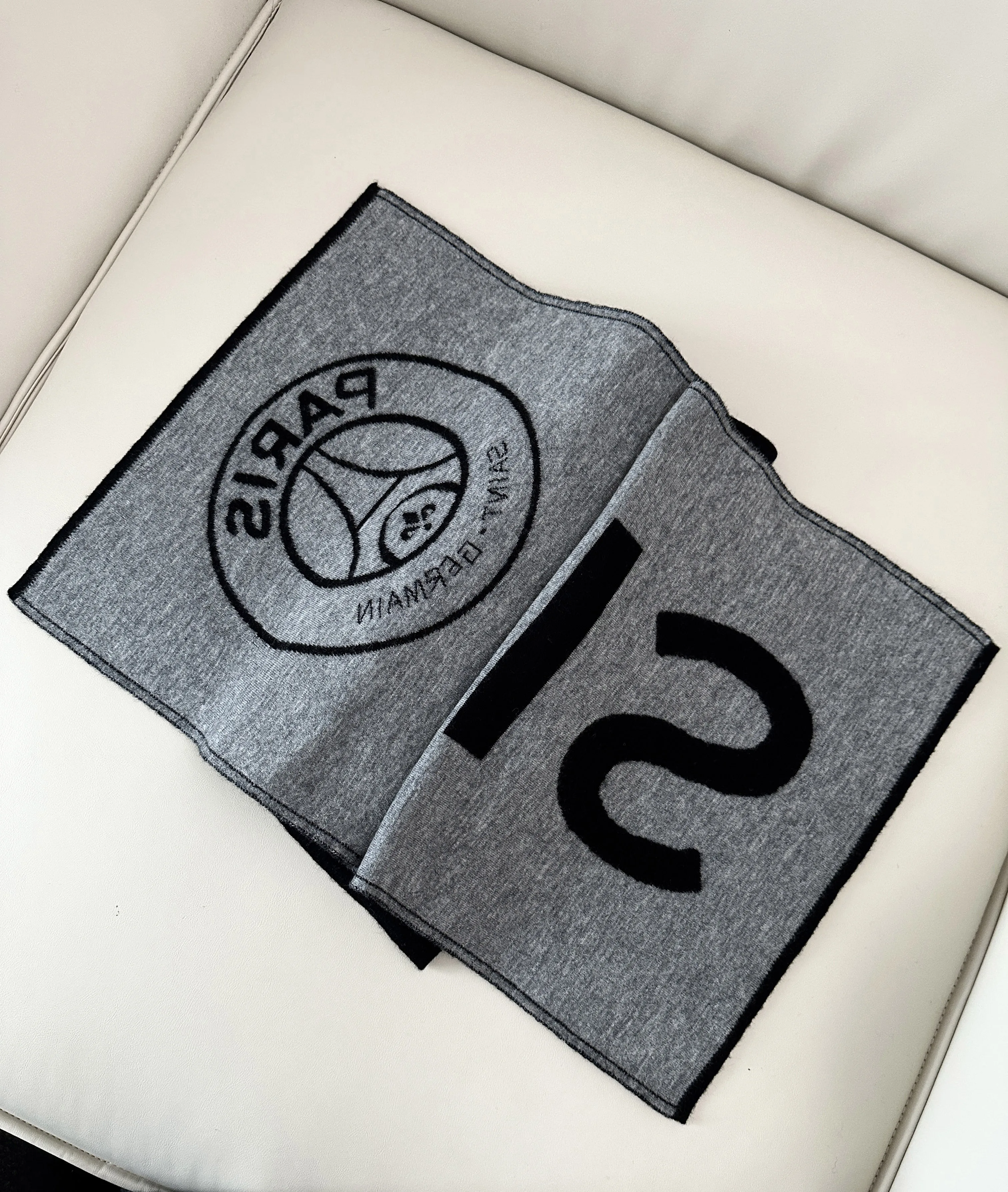 100% wool scarf fashion warm foreign style all-in-one male and female couples winter neck Scarf wholesale