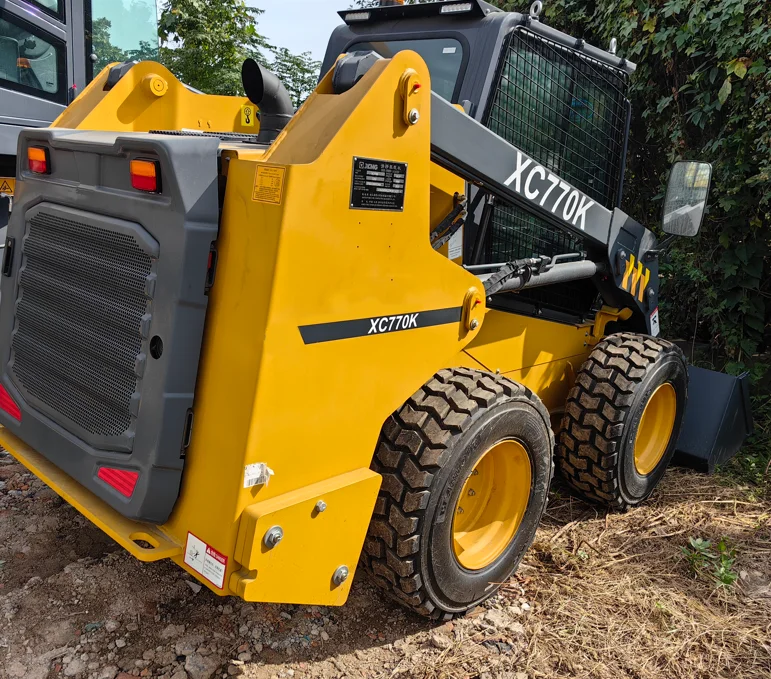 China Mini 3.7ton Skid Steer Loaders Wheel Skid Steer Loader XC770K for Sale