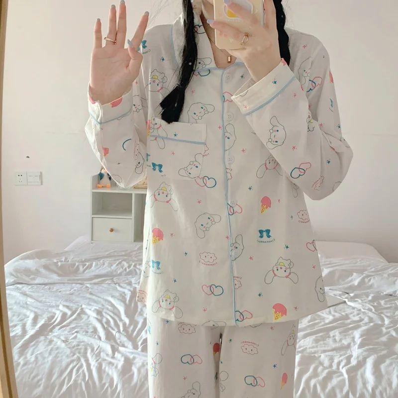 Pajama girls are sweet and lovely in spring and autumn. Student girls can wear two sets of home clothes