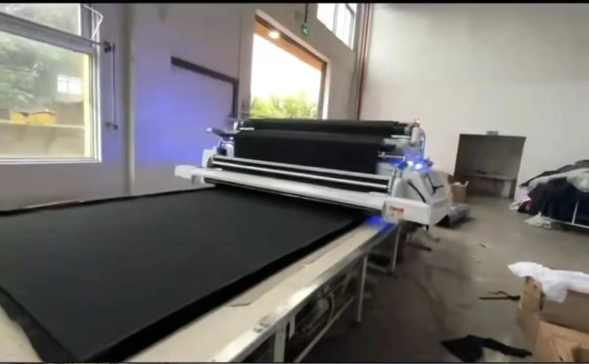 High Efficiency Automatic Cloth Spreading Machine Fabric Laying Machine For Textile Industry