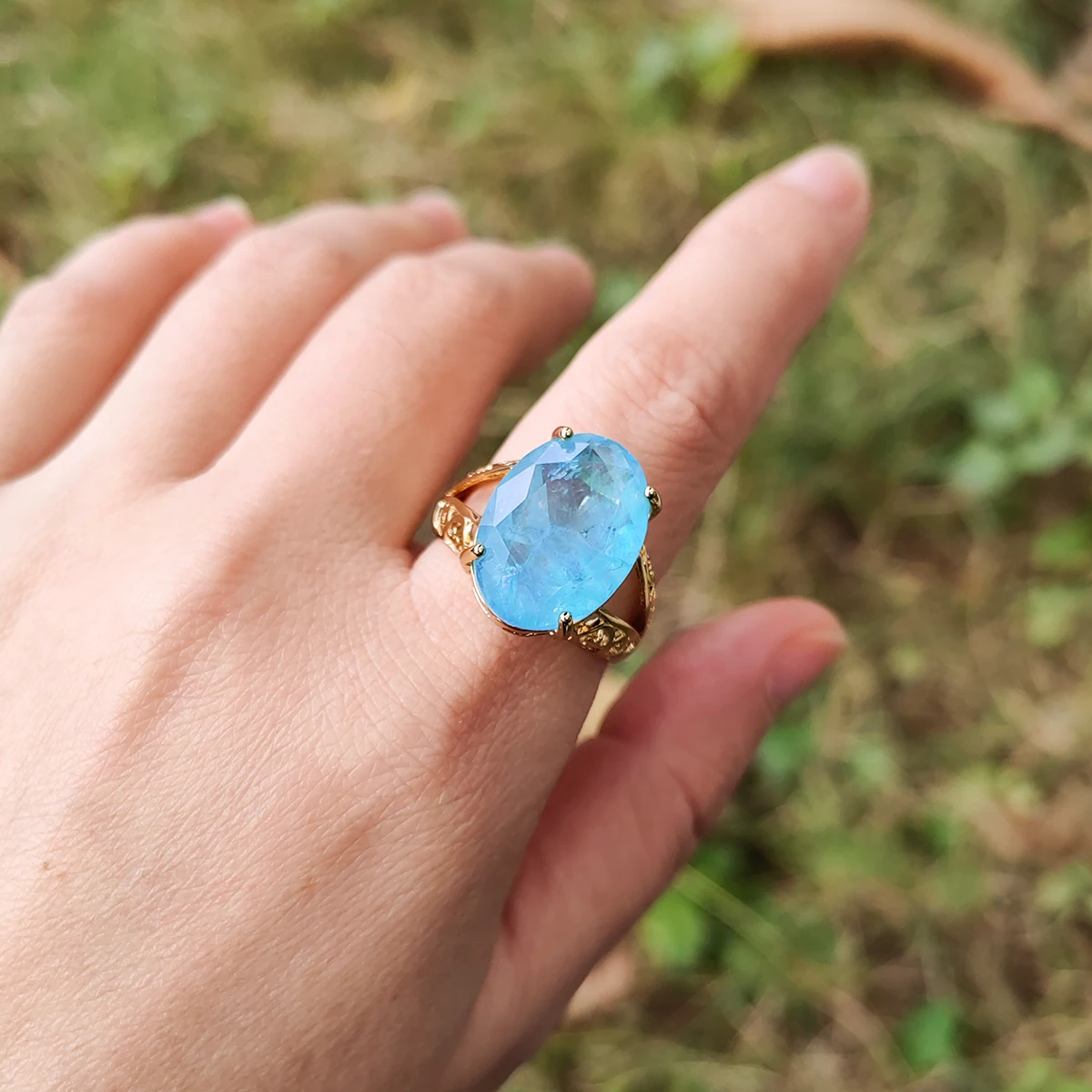 Simple fashion Paraiba Blue oval gemstone crystal fusion stone back is natural crystal stone front is crystal stone ring jewelry