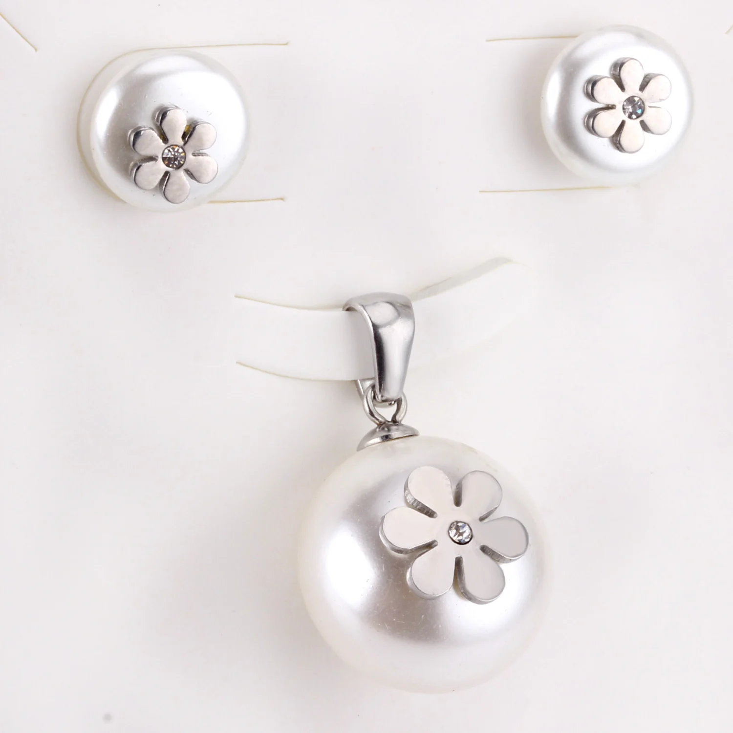 Good Price Fashion Stainless Steel Jewelry Set Fancy Heart Shape Stud Earrings Hypoallergenic Pearl Pendant Necklace