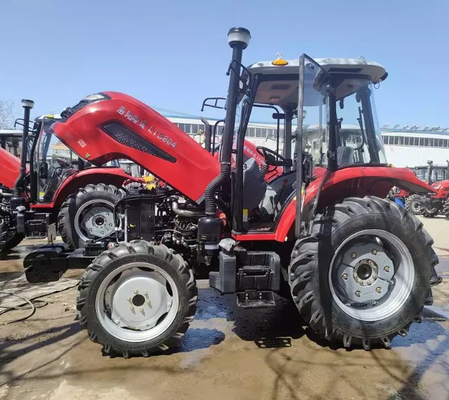 LUTONG Small Farming Tractor 60HP LTB604 4x4 Wheel Tractor with Enclosed Cabin Popular in America