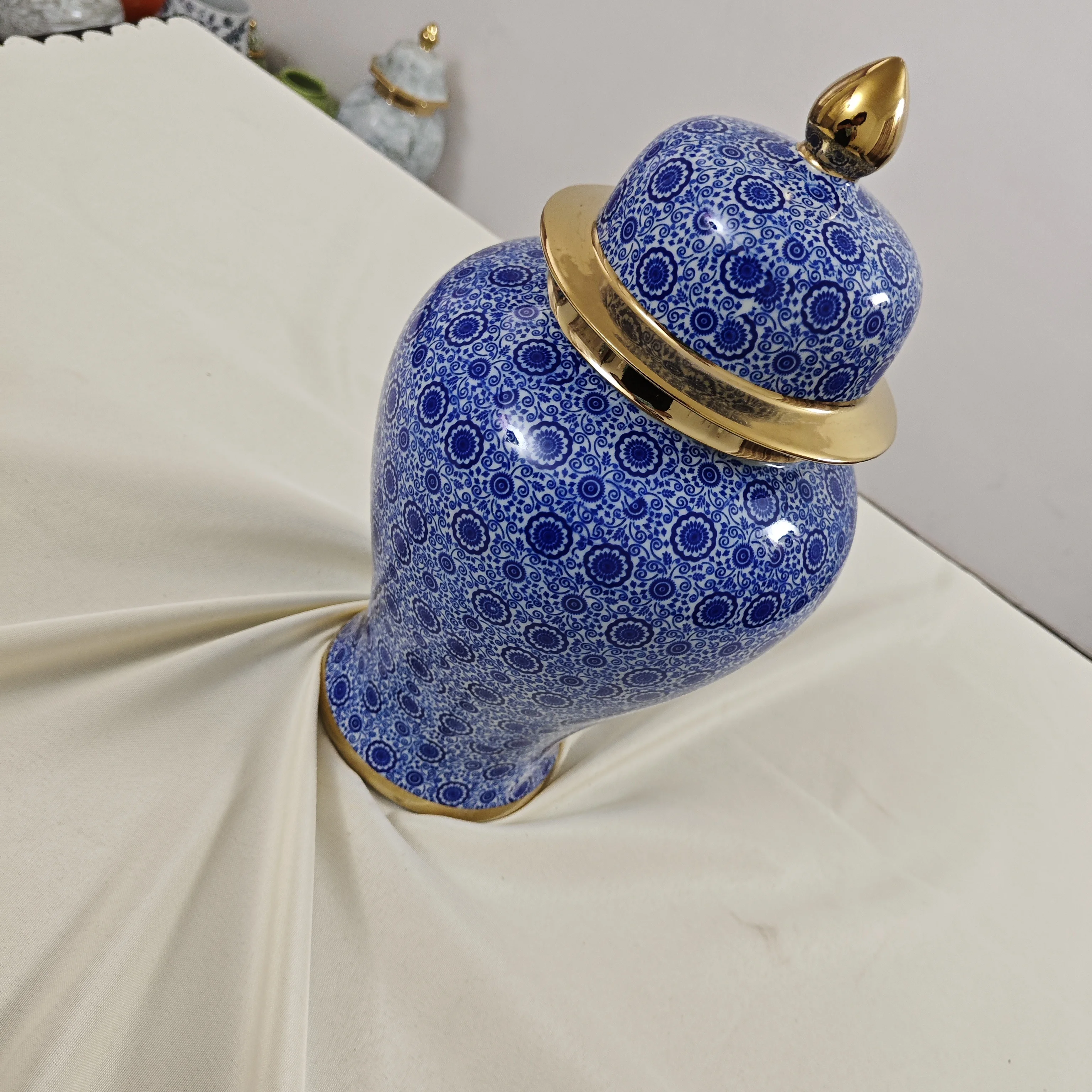 The best price wholesale temple blue ginger jar blue and porcelain jar hotel and home decor