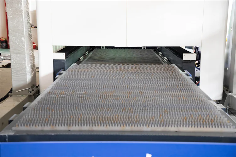 Cpycut system Laser Cutter Laser Exchangeable table 3015 Cutting Machine