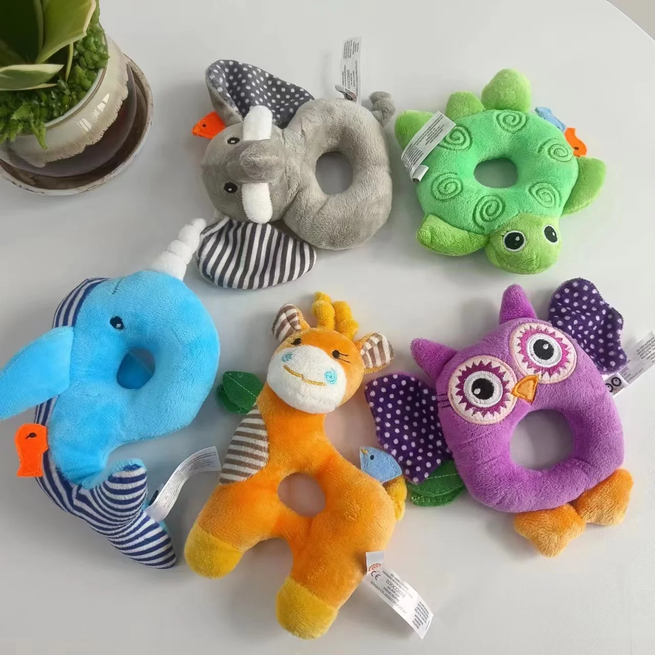 High Quality Plush Toy Giraffe Rattle For Baby Baby Rattle Squeaky Toy