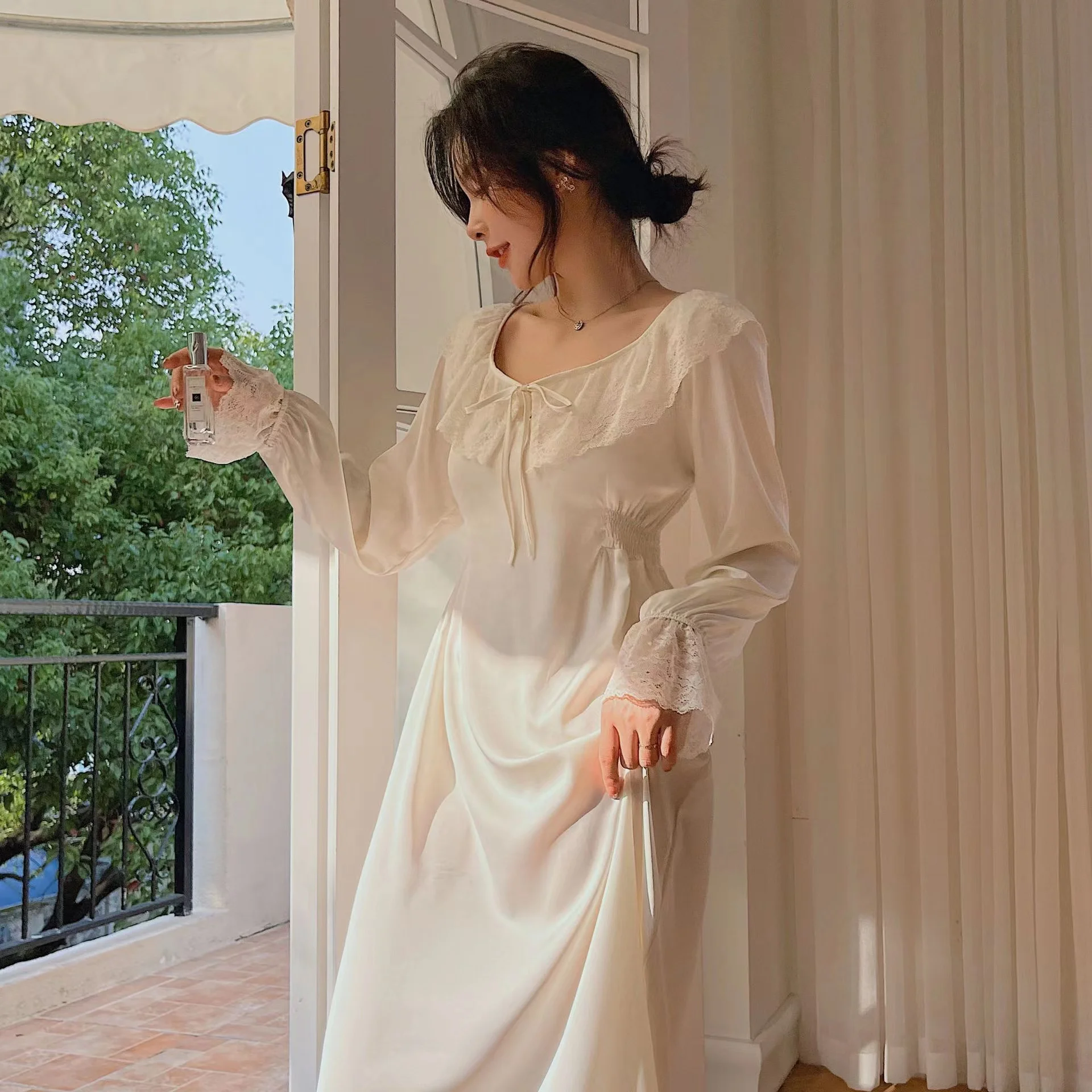 Long Sleeves Sexy Nightdress Lace Vintage Silk Nightwear Elegant Long Nightgowns Women Sleep Wear