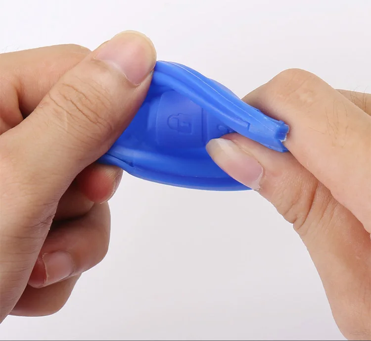 ABS carbon Fiber  Car Key Case Cover For Toyota Camry Land Cruiser 200 Prado Prius Crown Avensis Auris Corolla Vitz RAV4 Hilux