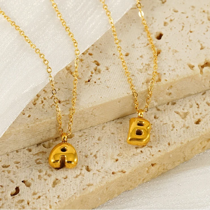 New 26 English Letter Pendant Necklace Waterproof Stainless Steel Gold Mini Bubble Letter Necklace Jewelry Idea Gift