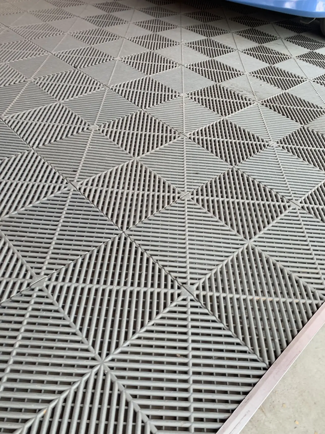 Car Garage Floor Tiles Hot Seller PP DIY Friendly High Duty Plastic X 400mm PVC Garage & Shed,indoor Simple Color