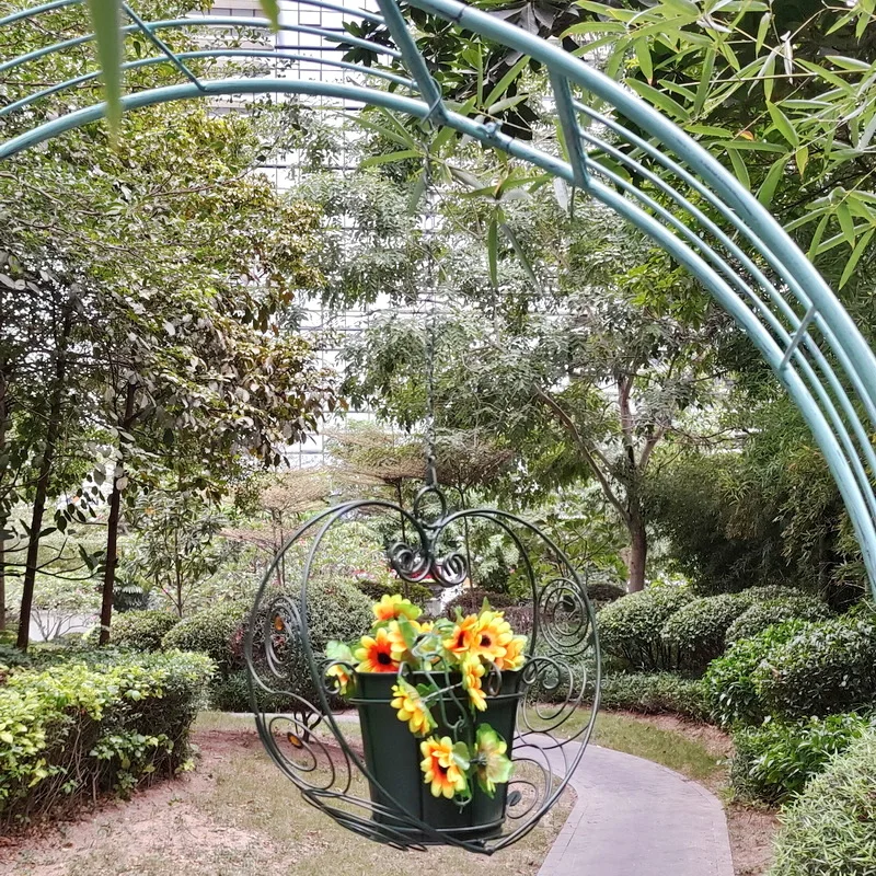 plant hanging stand wire basket type Metal Wall Flower Pot Holder