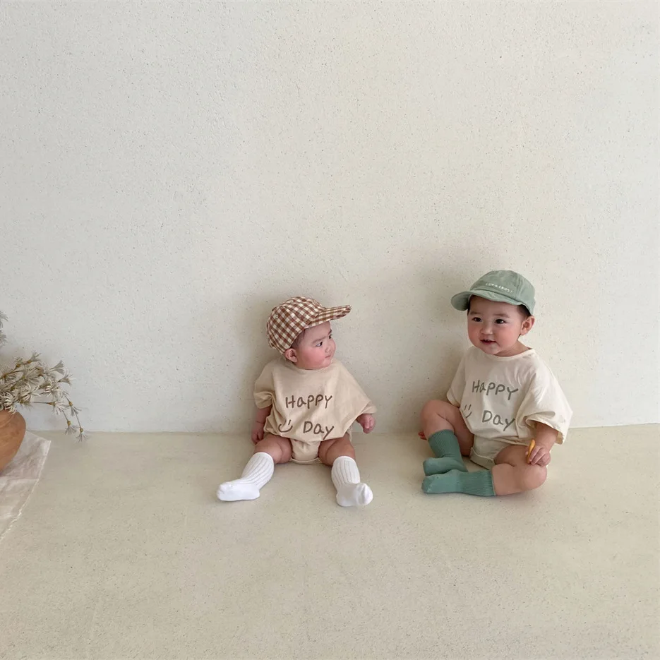 Wholesale Baby Bodysuit Short Sleeve Romper Children Soft Cotton Jumpsuit Happy Day Print Design 1 Year Old Baby Clothes