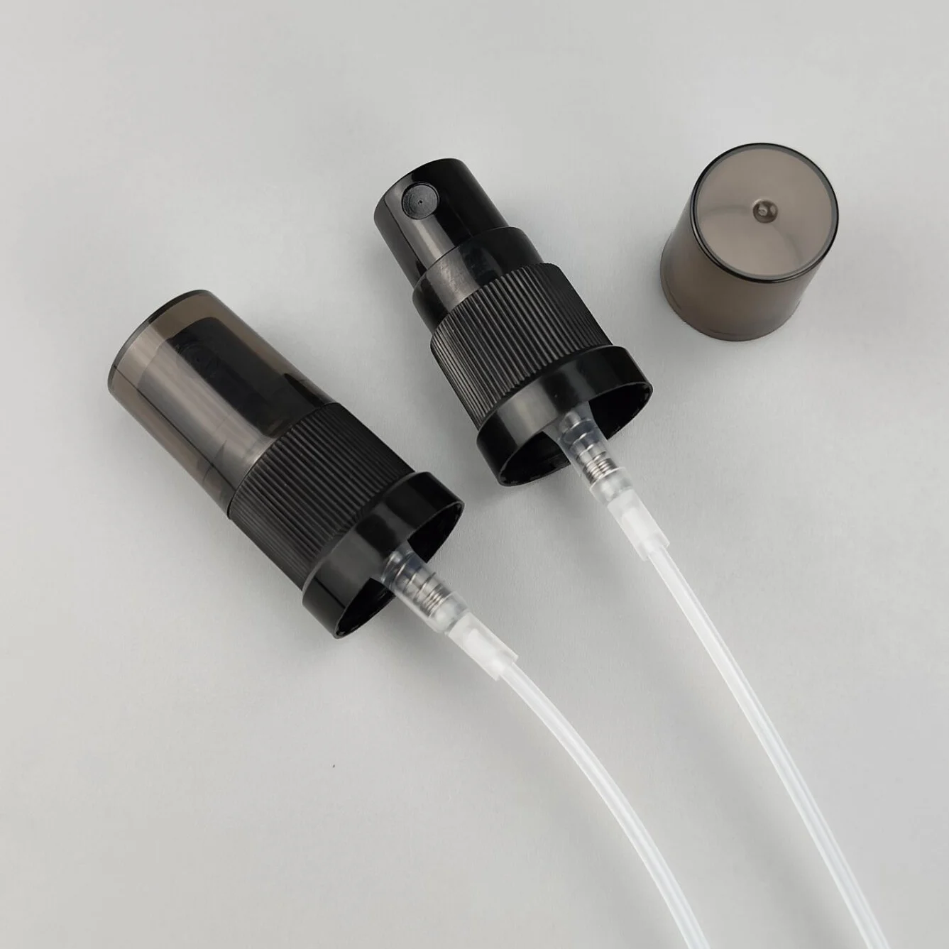 cosmetic bottle sprayer 15 ml 30 ml 50 ml 100 ml matte black glass bottle with 18/415 plastic pump