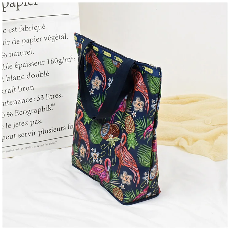 Large Capacity Polyester Storage Tote Handbag with Zipper Promotional Reusable Luxury Shopping Bag