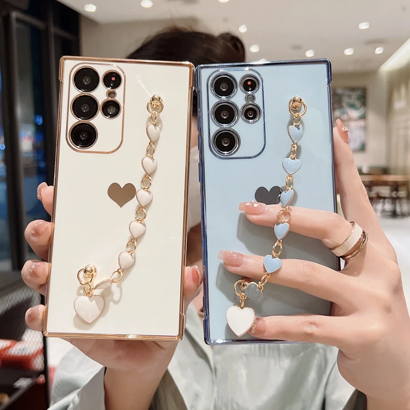 Plating Soft Silicone with Chain Back Cover Side Love Heart Bracelet Phone Case For Samsung Galaxy S22 Ultra A53 A52 S20 FE