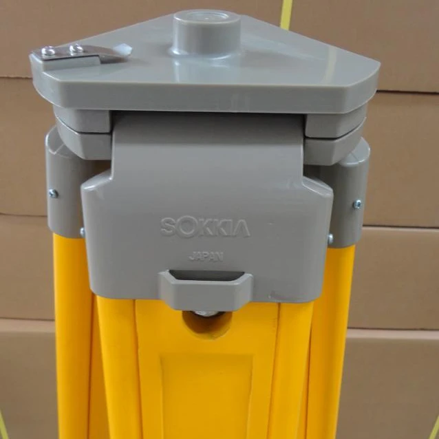 screw lock heavy duty wooden surverying tripod