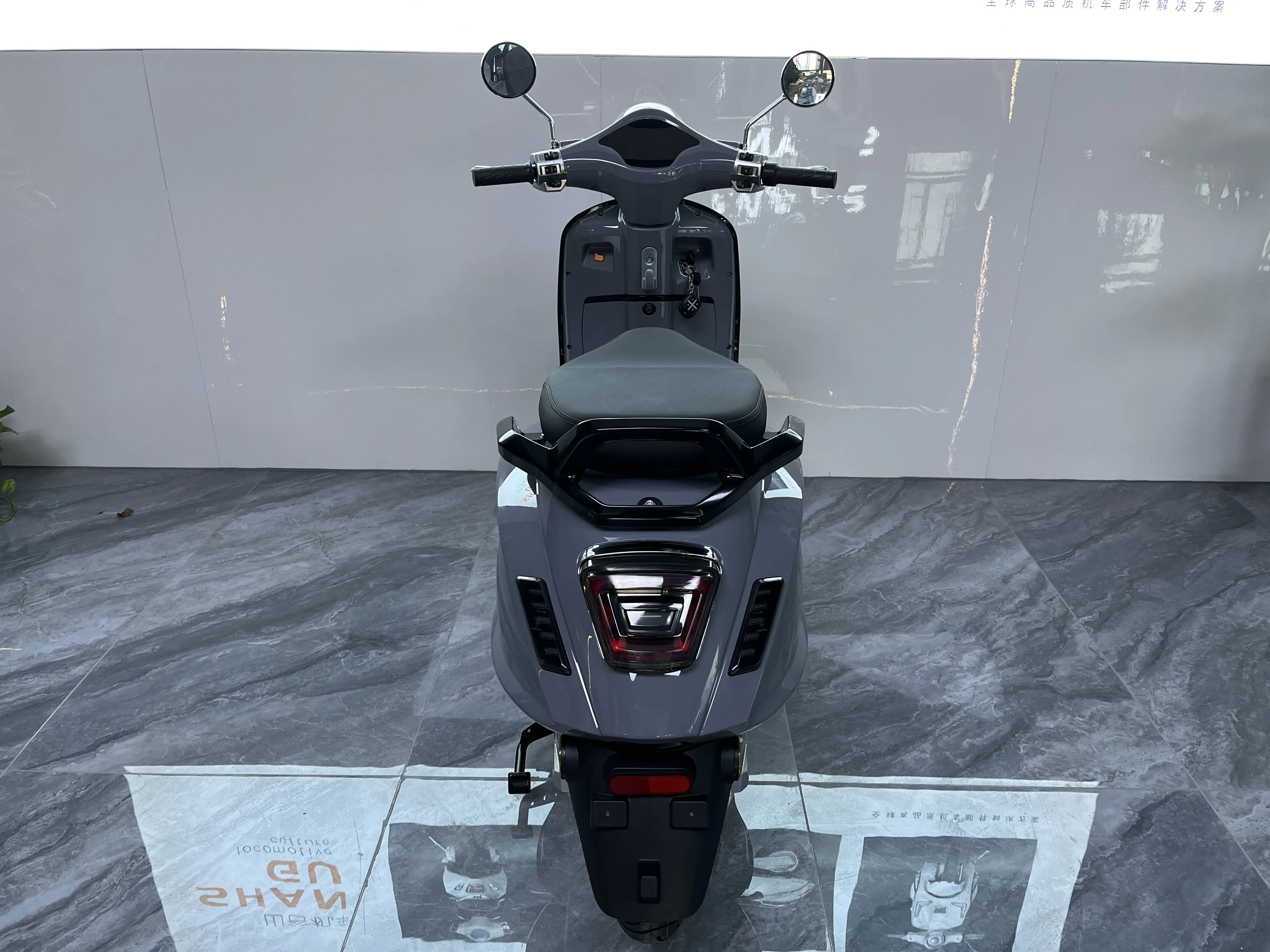 Max Speed 70kmh 48V 50AH 2000w Adults Lithium Two Wheel Electric Motorcycle Front and Rear Disc Brake Motorbike Scooter Moped