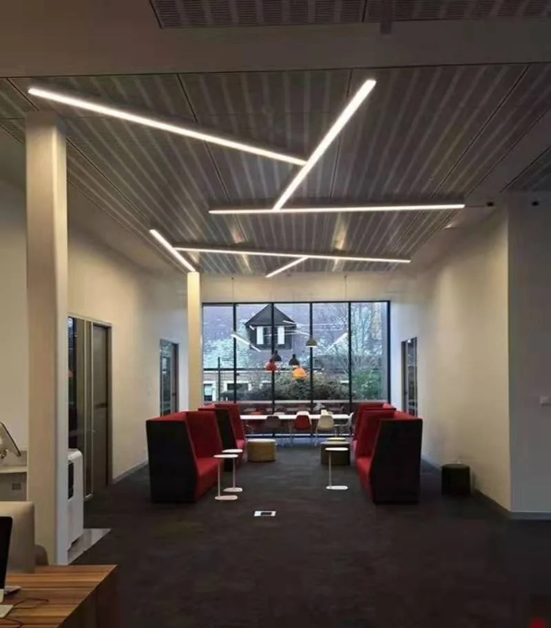 Высококачественная алюминиевая линейная осветительная арматура длиной 0,6 м, длина 1,2 м, черно-белая, линейный подвесной светодиодный светильник