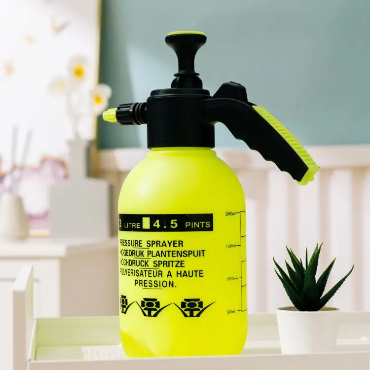 Hot Selling 2 Litre Manual Mist Sprayer Plastic Hand Spray Machine for Gardening and Agriculture for Sprayers